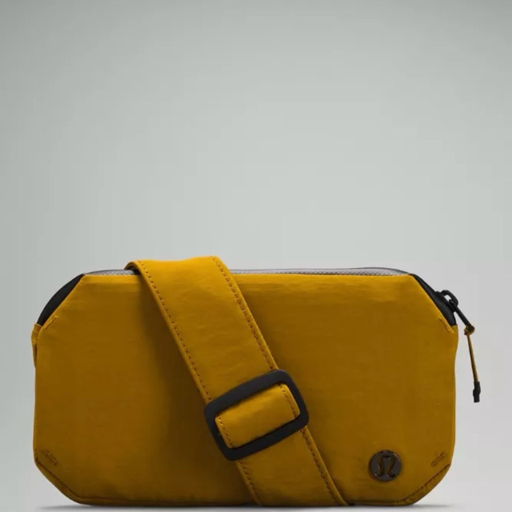 Lululemon Pop it off crossbody